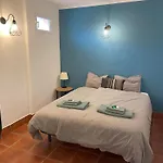 La Casa De Familia