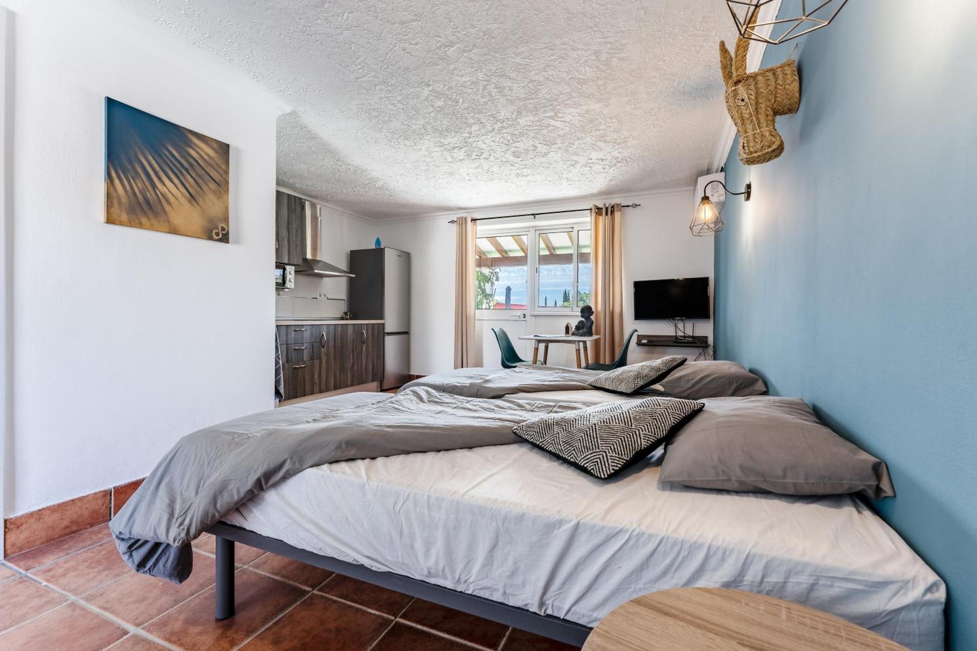 La Casa De Familia Bed & Breakfast *