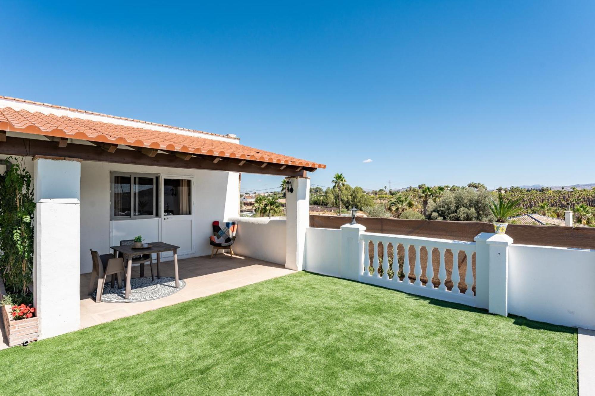 La Casa De Familia Bed and breakfast *